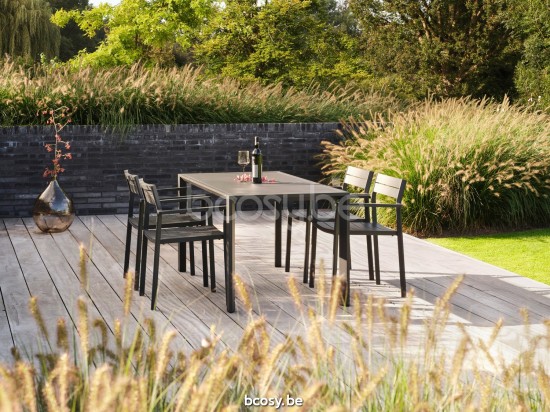 Diphano Metris Stapelbarer Gartenstuhl Aluminium Lava Gestell.