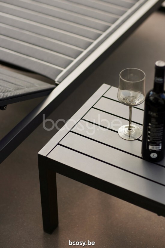 Diphano Metris petit pouf S (48x41,5) Cadre Aluminium Lava.