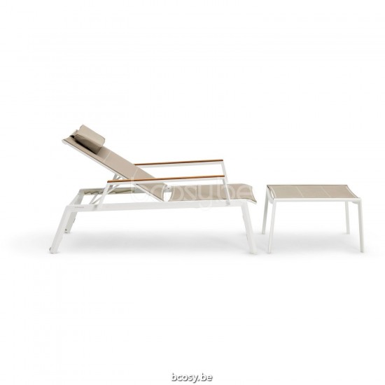 Diphano Selecta Fußhocker Aluminium Weiß Gestell Stoff eine Lage Batyline Sandfarbe.