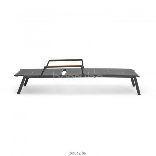 Diphano Selecta Chaise longue empilable à roulettes avec accoudoir en teck Cadre Aluminium Lava Tissu Couche unique Batyline .