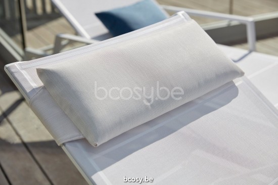 Diphano Selecta sun beds loungers with arms PCA White single layer Batyline White.