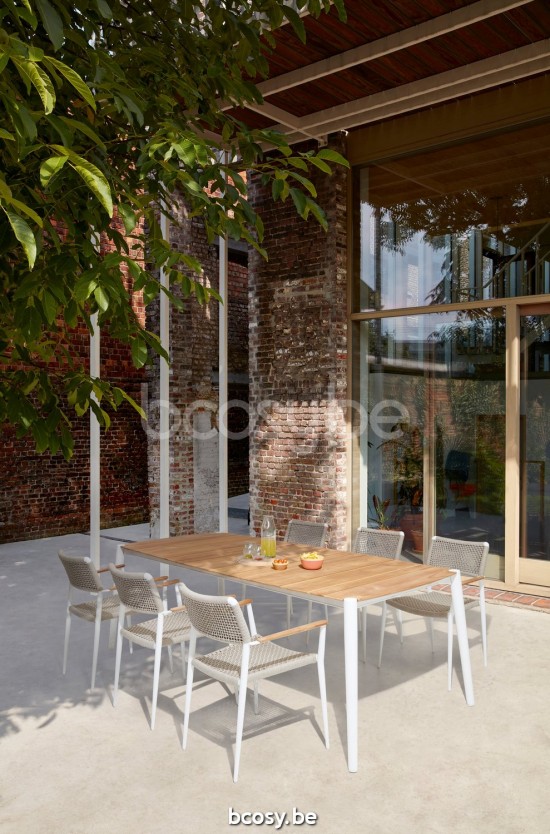 Diphano Ray Tuinarmstoelen met teak armsteun Aluminium Wit touw Mineraal 5mm.