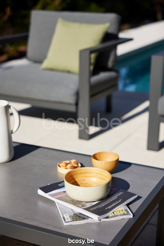 Diphano Cubic Stapelbare Sonnenliege Aluminium Lava Gestell.