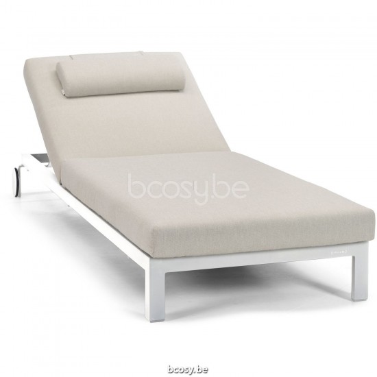 Diphano Cubic Stackable Sunlounger with wheels Aluminium White Frame.