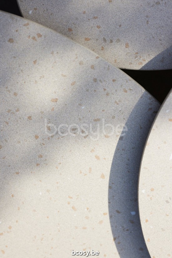 Diphano Ray tuinsalontafels bijzettafels koffietafels voor buiten terras S 80xR (35,5h) Naturel Teak.