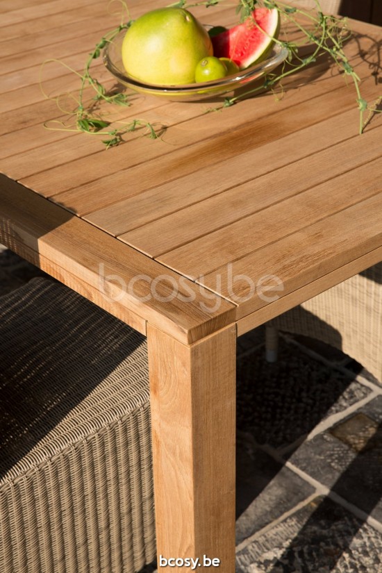 Diphano Natural tuintafel 150x90 Naturel Teak Frame Tafelblad Naturel Teak.