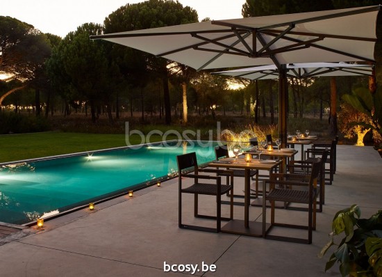 Jardinico JCP601 Parasols suspendus deportés pendants décentrés flottants à mât libre décentré.