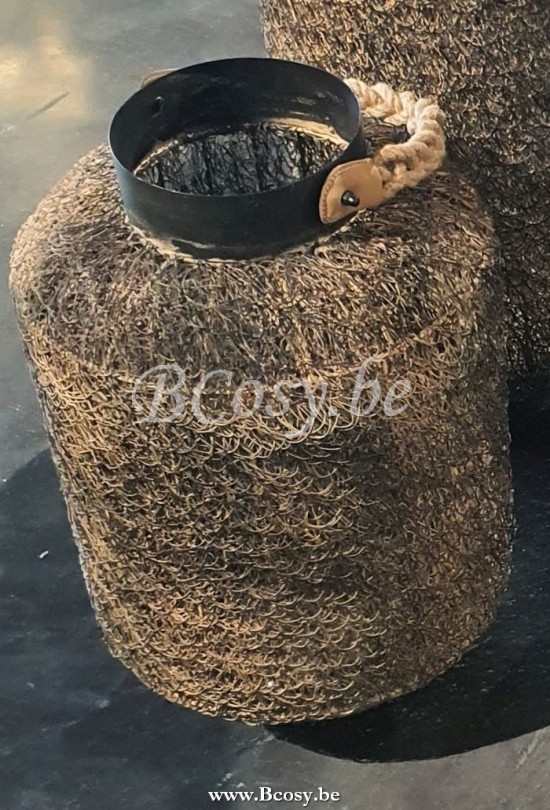 Jardinico Moroccan-Morocan Gartenwindlicht Laterne Kerzenlicht braun Klein Stahldraht und Naturkord Handgriff aus Leder 45H JAR-LI000009| LI009| Jardinico Gartenlanternen