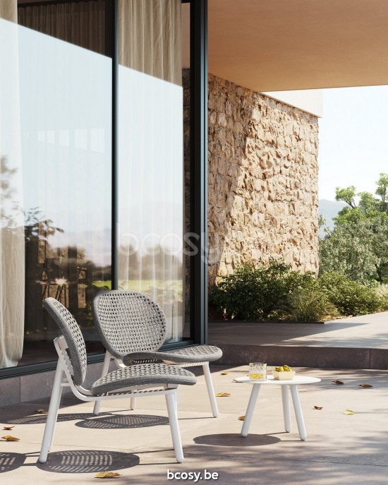 Jati Kebon Skate Alu Table d'appoint Aluminium blanc mat Dessus de table Aluminium Aluminium blanc mat.