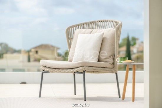 Jati Kebon Lima Stuhl mit tiefem Sitz Ohne kissen Aluminium anthrazit matt Schnur Beige uni.