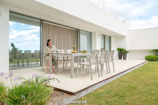 Jati Kebon Livorno Table de jardin extensible Couleur sable Dessus de table Céramique Palladium grey 6mm.