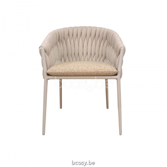 Jati Kebon Fortuna Socks Tuinstoel met armleuningen.