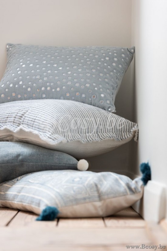 Jline Almohada Marroqui Con Borlas Terciopelo Gris