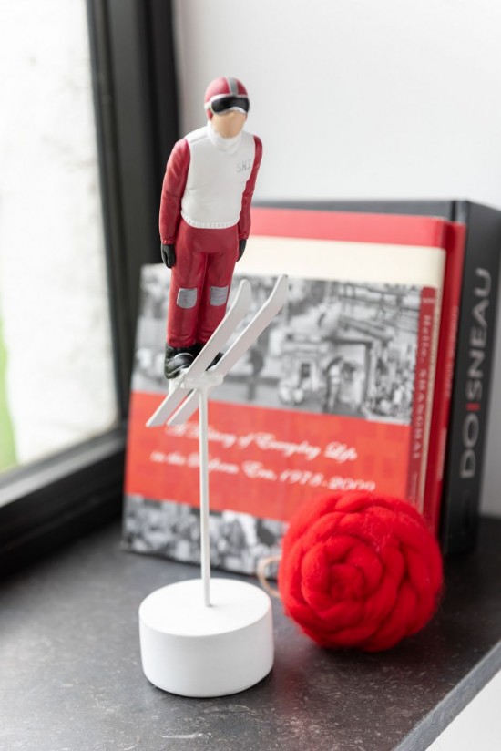 Jline Esquiador Salto Alto Resina Rojo Blanco Surtido De 2.