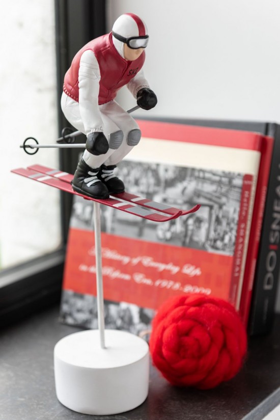 Jline Esquiador Carrera Resina Rojo Blanco Surtido De 2.