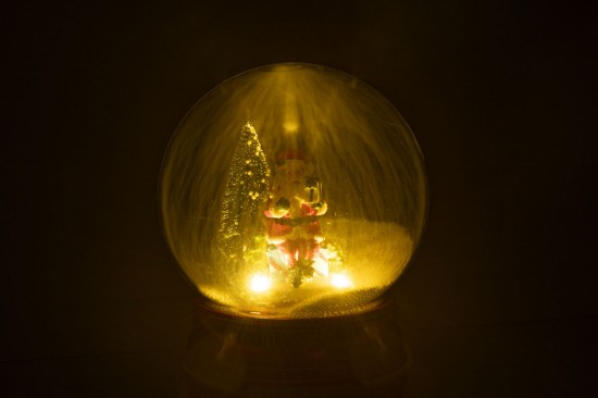 J Line neiges Jolipa Boule A Neige Pere Noel Arbre Led Resine.