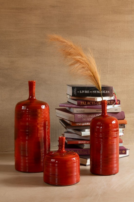 J Line Vaso Akane Bottiglia Ceramica Rosso Large Jarron Akane Botella Ceramica Rojo Large.