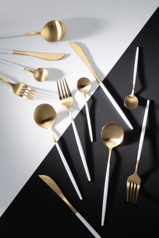 J Line Scatola Posate A 24 Pezzi Acciaio Inossidabile Opaco Oro Bianco Box Cubiertos A 24 Piezas Acero Inoxidable Mate Oro Bla.