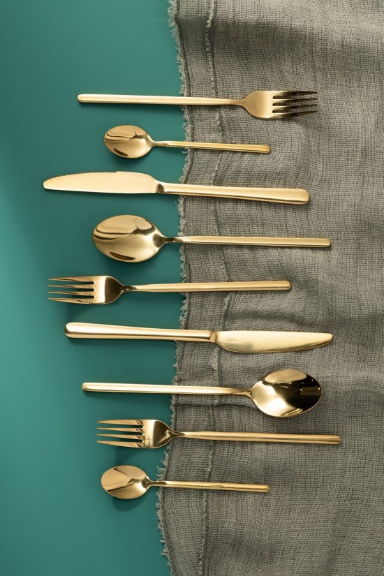 J Line Scatola Posate B 24 Pezzi Acciaio Inossidabile Lucido Oro Box Cubiertos B 24 Piezas Acero Inoxidable Brillante Oro.