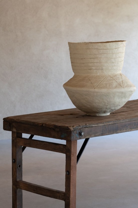 Jline Maceta Veda Papel Maché Natural.