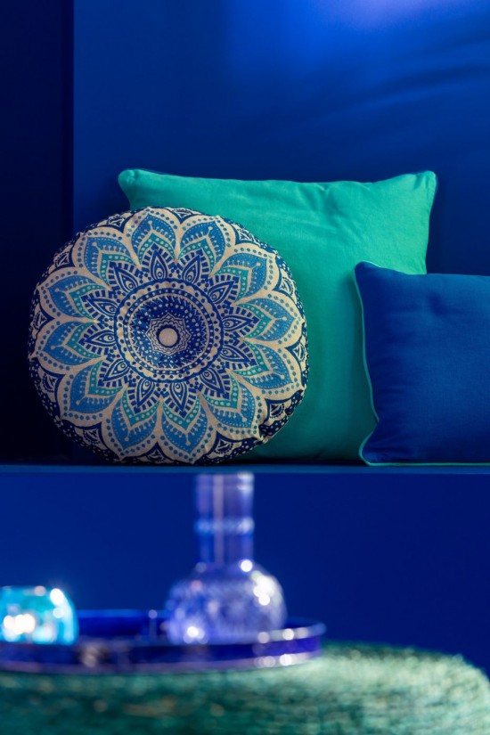 J Line Cuscino Da Pavimento Fiore Cotone Turchese Blu Assortimento Di 2 Cojin De Suelo Redondo Flor De Algodon Turquesa Azul S.