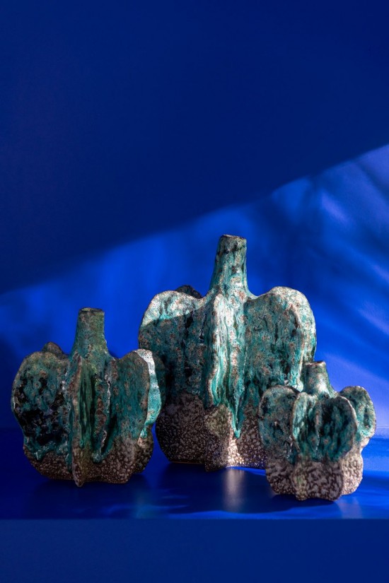 J Line Vaso Naga Ceramica Azzurro Marrone Medium Jarron Naga Ceramica Azur Marron Mediano.