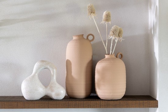 J Line Vaso Cassia Stretto Argilla Beige Large Jarron Cassia Estrecho Barro Beige Large.