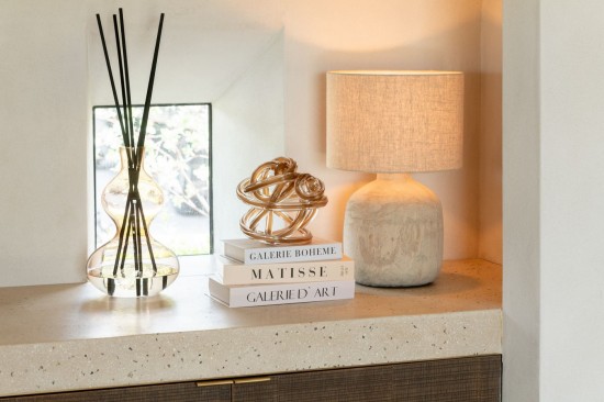 J Line Lampada Da Tavolo Mia Terracotta Beige Small Lampe Mia Terracotta Beige Pequeña.