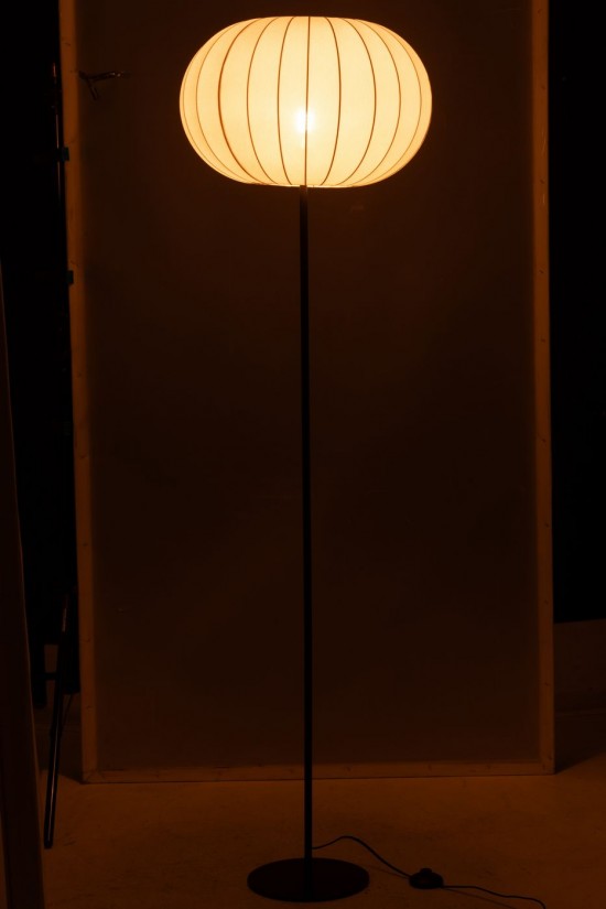 J Line Lampadaires Lampes Raides Debouts Sur Pied De Sol Jolipa Lampadaire Lanterne Metal Textile Blanc Large.