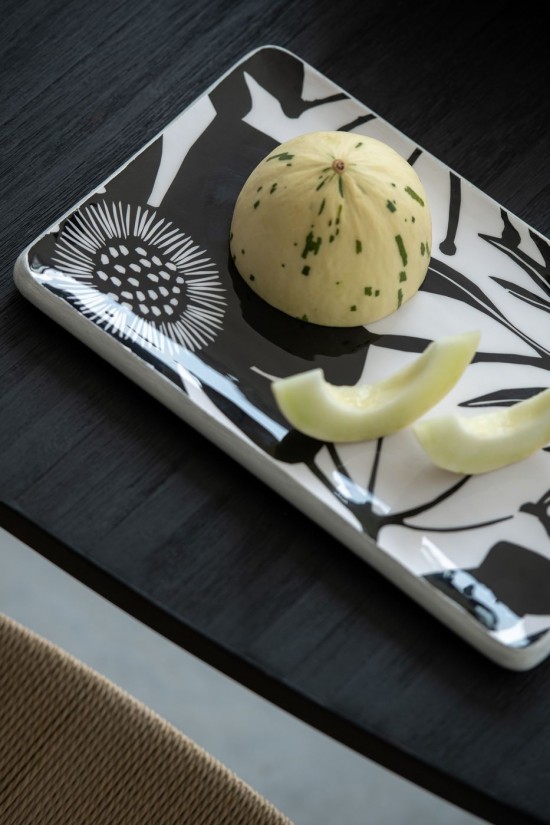 Jline Bandeja Rectangulo Estampado Floral Madera De Mango Negro Blanco.