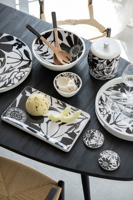 Jline Bandeja Redonda Con Asas Estampado Floral Madera De Mango Blanco Negro.