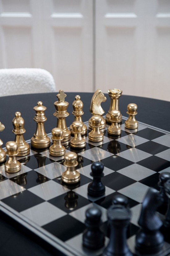 J Line Schaakspel Plateay Polyresin Goudkleurig Wit.