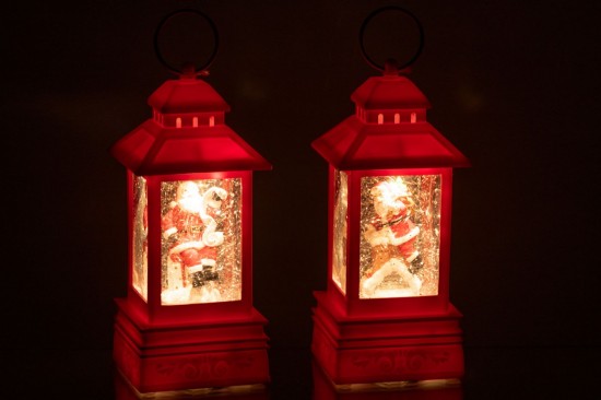 J Line neiges Jolipa Boule De Neige Lanterne Père Noël Plastique Rouge Noël Assortiment De 2.