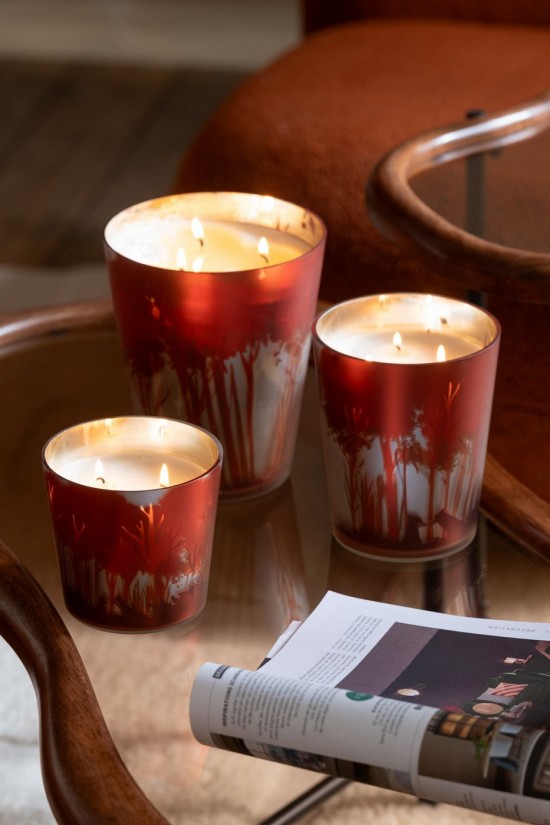 J Line Candela Profumata Noa Foresta Soia Rosso Oro Medium 68O Vela Perfumada Noa Bosque Soja Rojo Dorado Medium 68H.