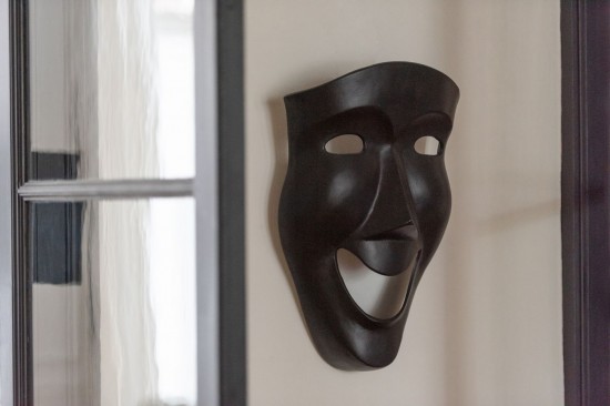 J Line Figura Astratta Maschera Viso Alluminio Nero Large Cuadro Abstracto Máscara Facial Aluminio Negro Large.