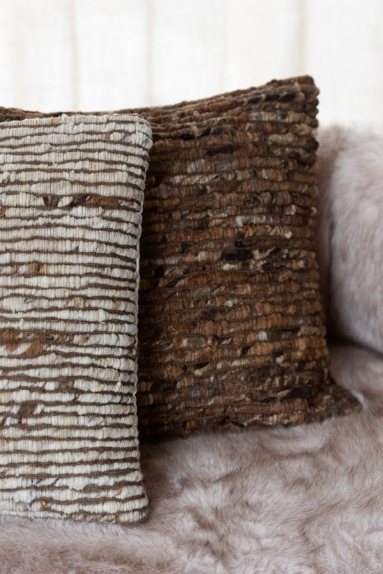 J Line Cuscino Tessuto Lana Marrone Cojín Tejido Lana Marrón.