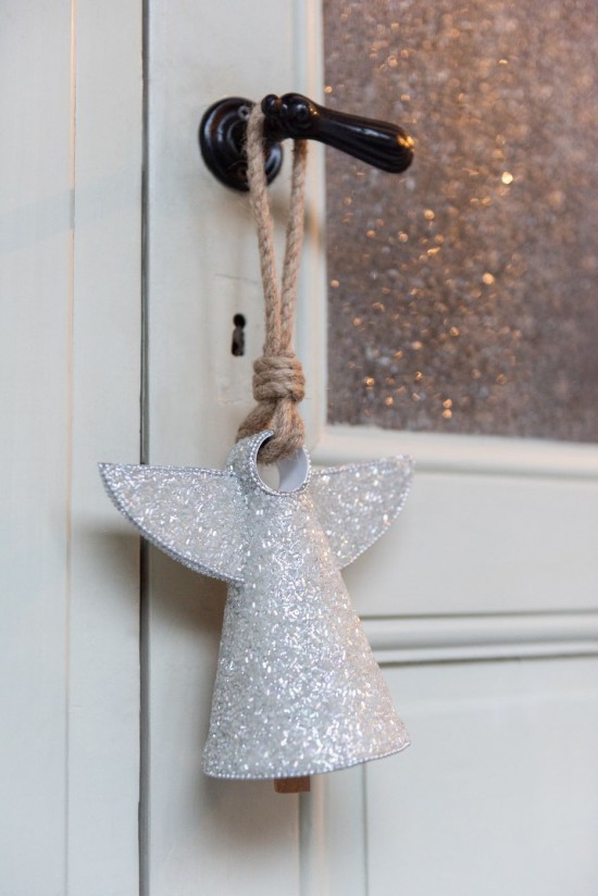 J Line Pendente Campana Angelo Ferro Perle Bianco Lámpara Colgante Ángel De La Campana Plancha Cuentas Blanco.