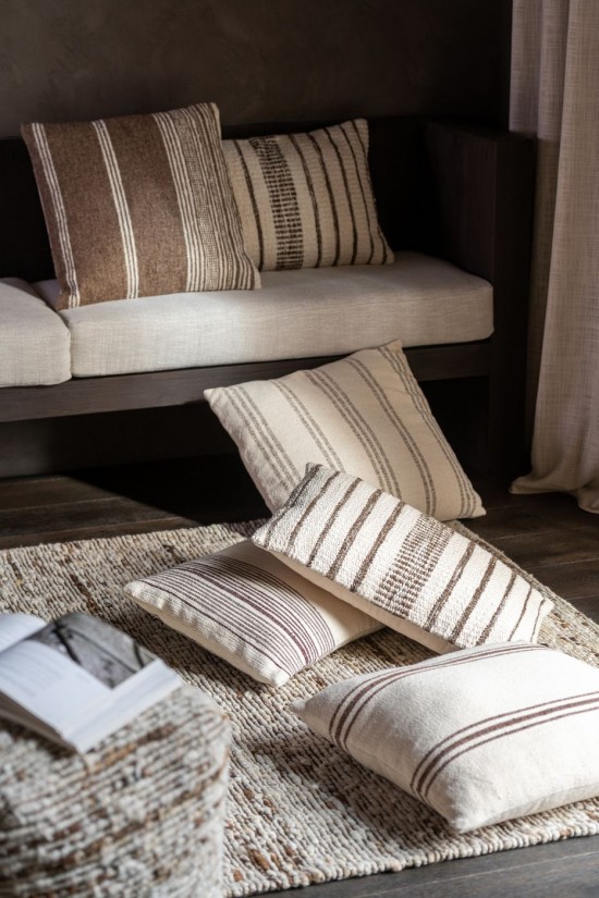 J Line 56520 Decorations Design coussin Boutique Web Vente en ligne Reseller kussen Kussentje Kussentjes Dealers Oorkussen Tex.