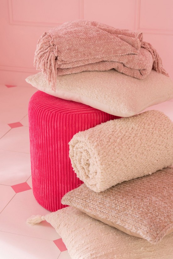 J Line 57057 Decoratie Dekoration Textile Textilien Decorazione Decoracion Plaidjes Decorations throw plaid Quilts Tessile Tex.