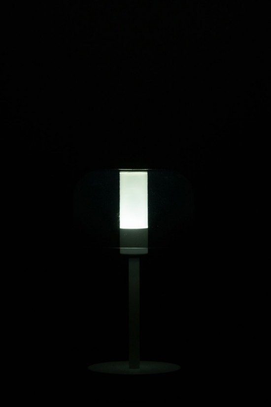 J Line Éclairage Armatures Luminaires D'intérieur Pieds De Lampe Avec Abat Jour Lampes De Table Jolipa Lampe Woa Métal Blanc.