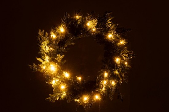 J Line couronnes Jolipa Couronne 40 Led Rond Plastique Vert Foncé Large.