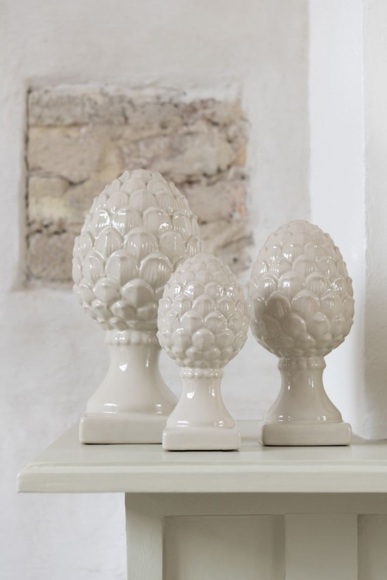 J Line Pigna Su Piede Lucido Porcellana Beige Medium Piña En La Base Brillante Porcelana Beige Medium.