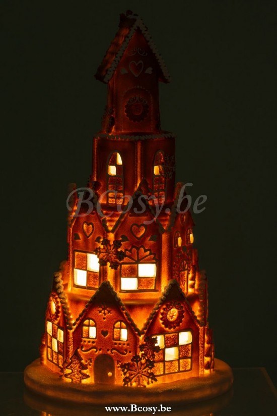 J Line crèches de Noël Jolipa Maison Pain D Epice Tour Led Resine Marron.