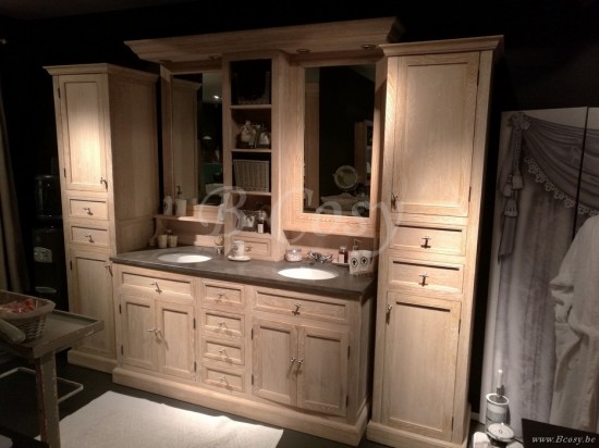 Wastafel eiken white wash LED verlichting met steen