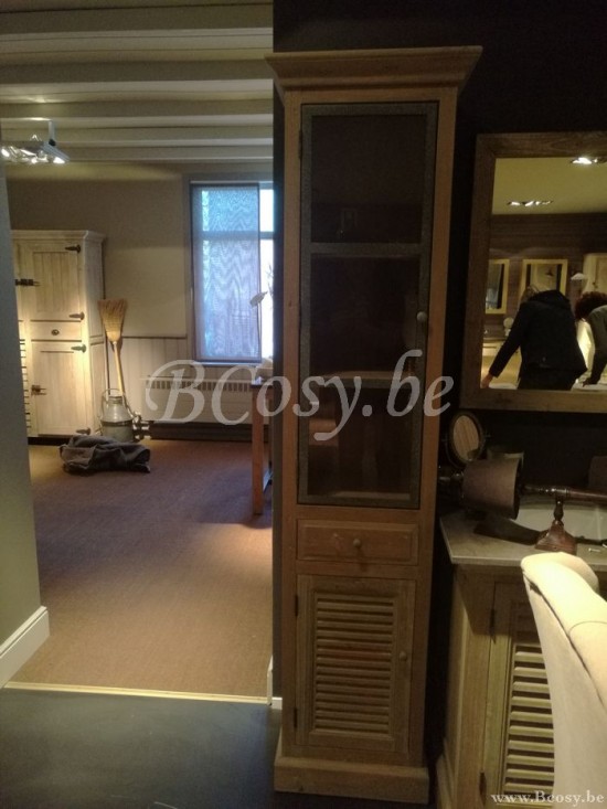 Landelijke Stijl Badkamer Kolomkast Met Louvre Deur