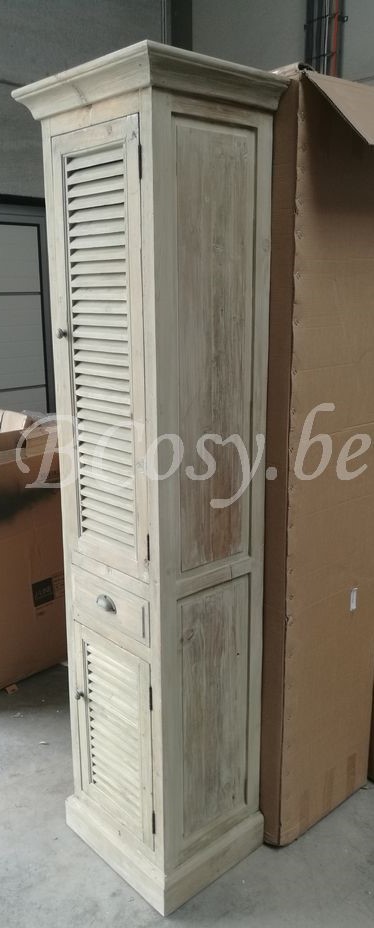Landelijke stijl badkamer kolomkast met louvre deur