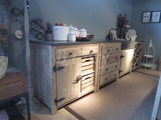 Kitchen greenish pine 5 drawers Prananatha