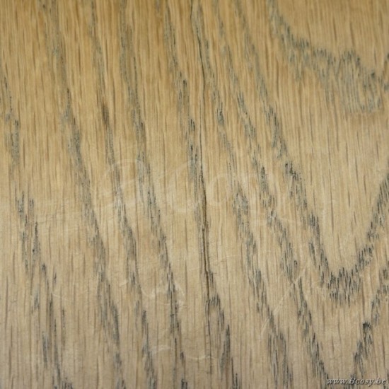 PR Interiors Marseille eiken armstoel-stoel met Houten Zitting en kruis in weathered oak-eik Landelijke stijl PR-Rogiers-CHR/009/03