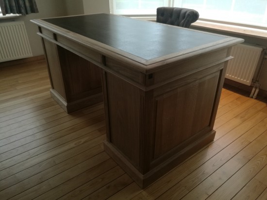 PR Interiors Landelijke Maine bureau buro in weathered oak-eik met lederen inleg 160 PR-Rogiers-CHR/210/03