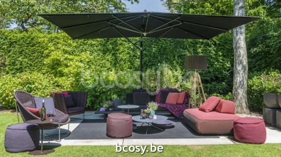 TUUCI vrijstaande zwevende aluminium parasols.